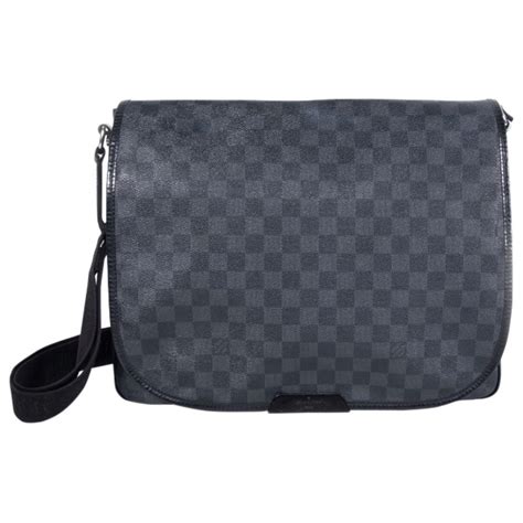 sacoche louis vuitton homme fausse|vente de sac louis vuitton.